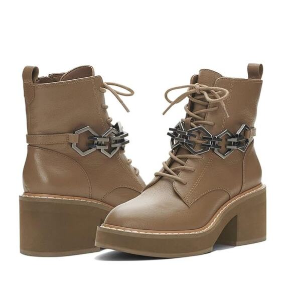 Vince Camuto Women's Keltana Chained Lace Up Combat Boots Cub Leather Size 5M - Picture 1 of 13